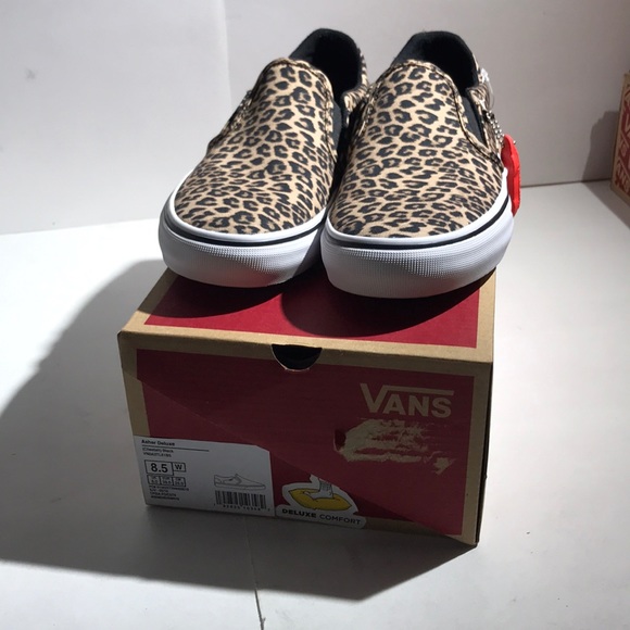 asher deluxe cheetah vans
